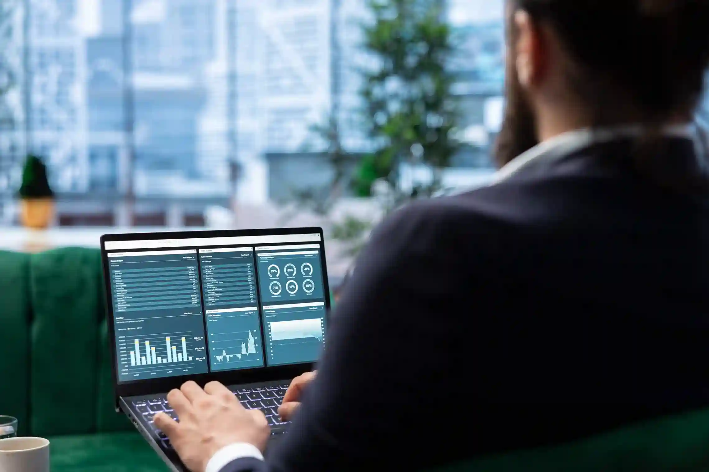 Monitoring and Reporting in IT AMC